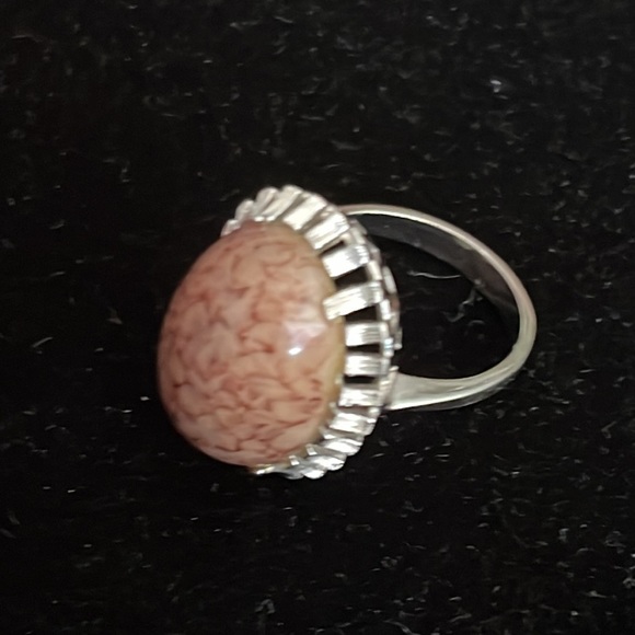 925 sterling ring with oval polished stone - Picture 1 of 5